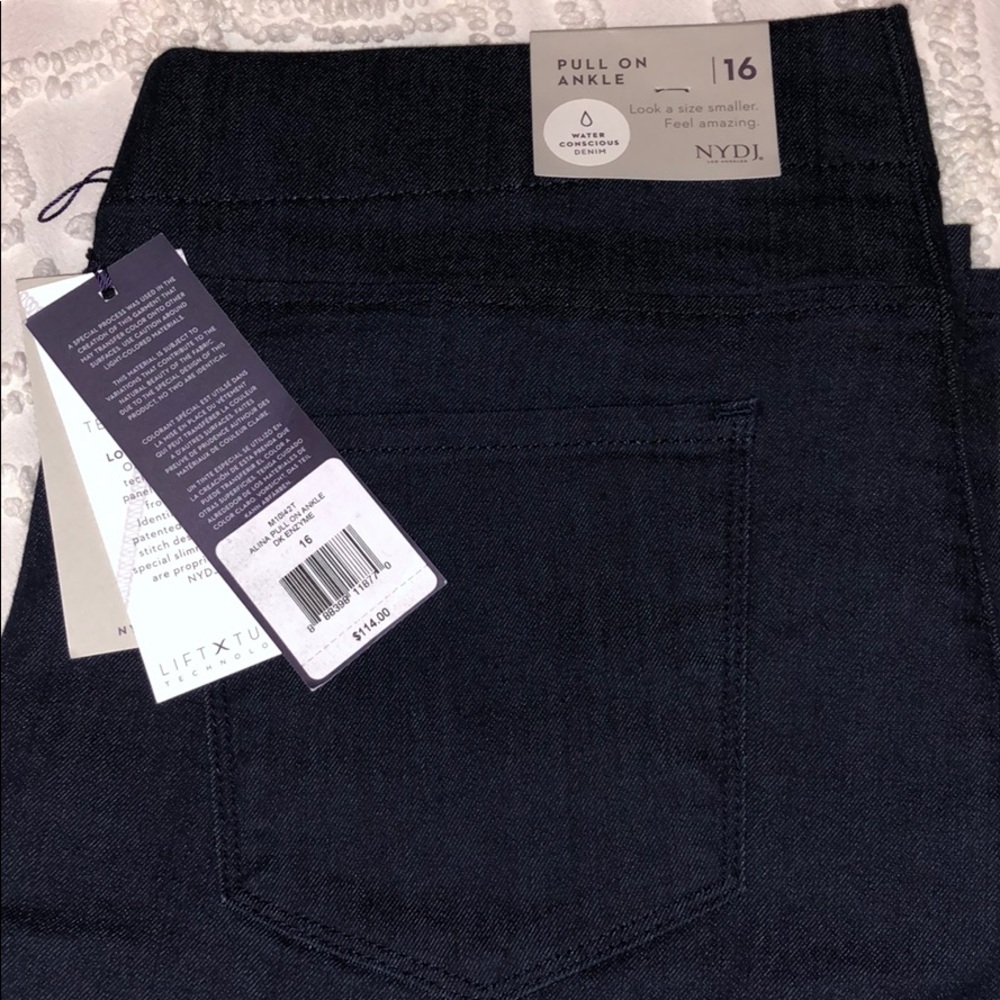 Brand New Pull On Ankle NYDJ  Jeans!